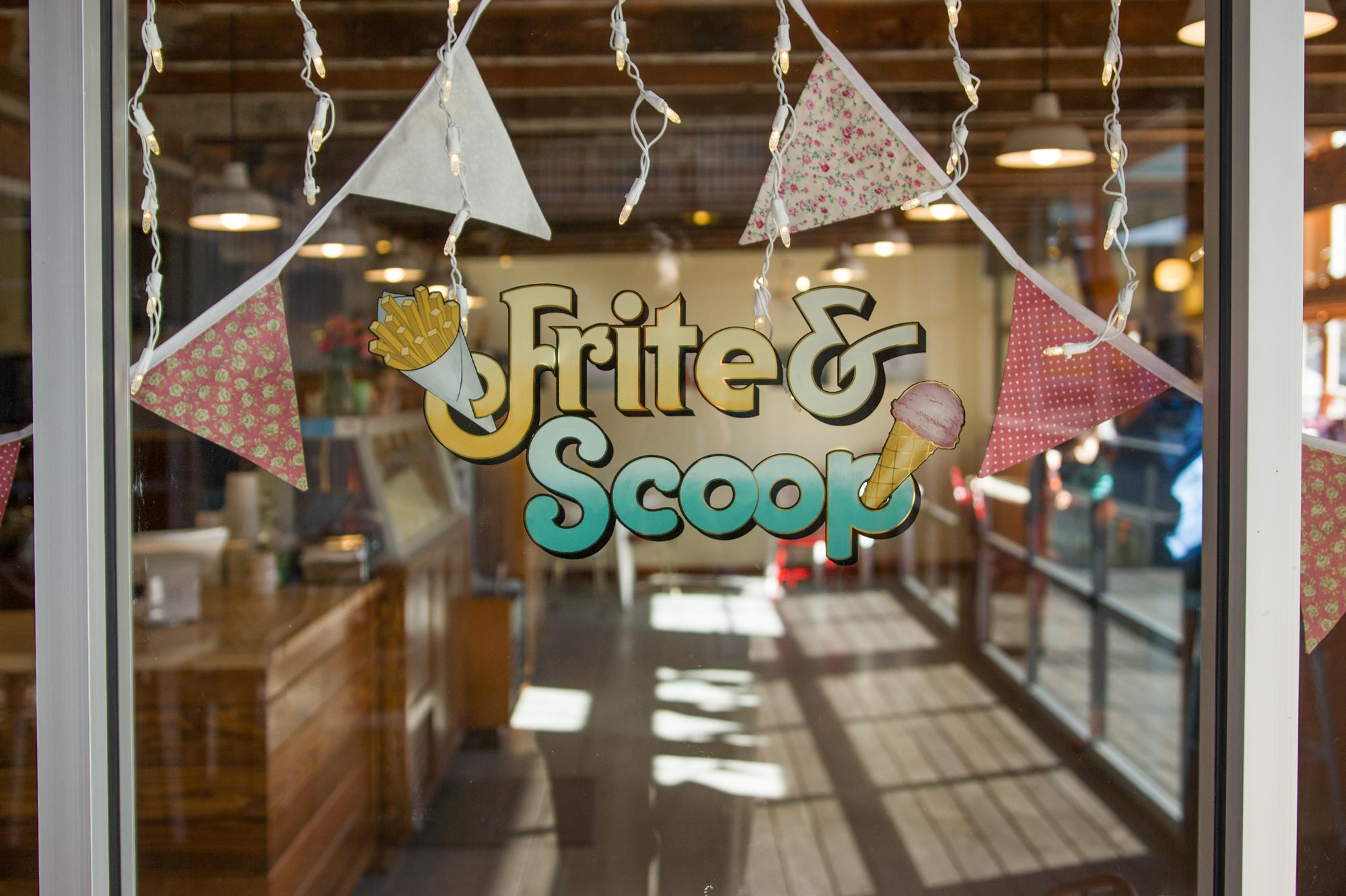 Frite and Scoop